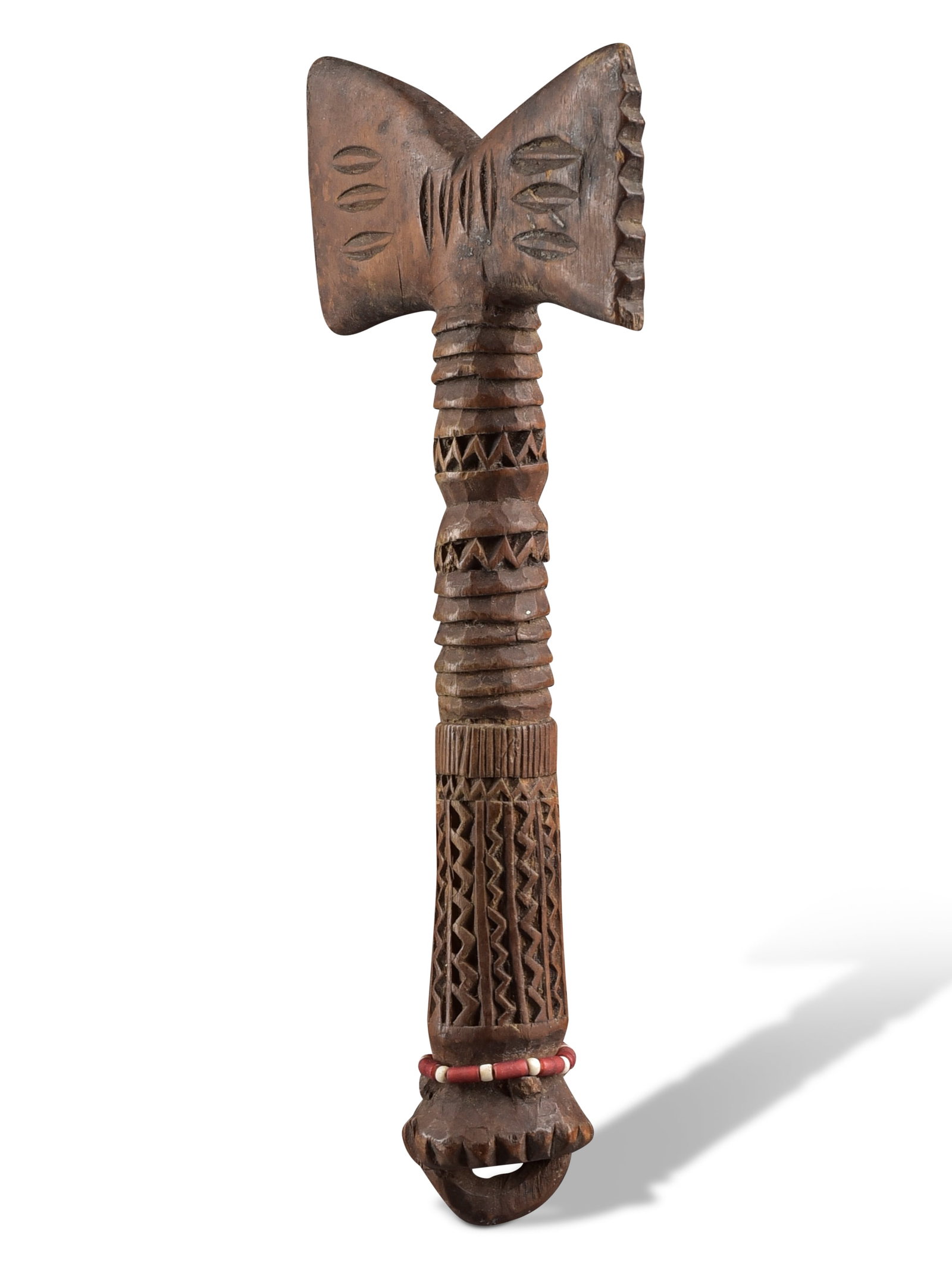 A Yoruba Dance Wand, "Oshe Shango": Tanzstab, "Oshe Shango" Yoruba. Nigeria Ohne Sockel / without base Holz. H 20,5 cm. Provenienz: - deutsche Sammlung. - Hammer Auktionen, Basel, 06.07.2019, Lot 45. - Claudine und Christoph Eichele