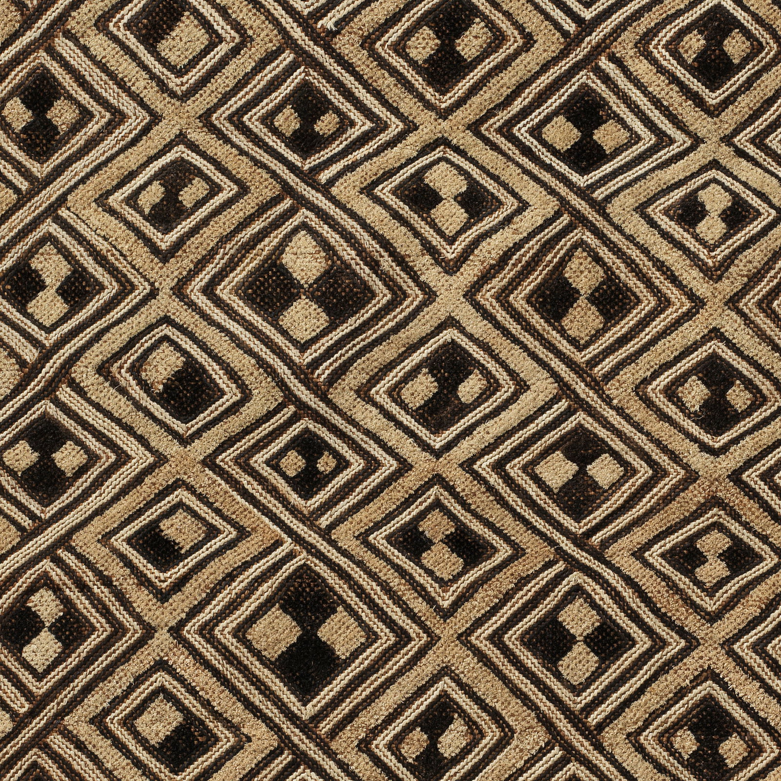 A Kuba Textile Prestige Panel and Currency, "mbal": Raphia-Plüschgewebe, "mbal" Kuba-Shoowa. DR Kongo Ohne Sockel / without base Raphia. B 58 cm. L 73 cm. Provenienz: Galerie Walu, Basel. Eine bemerkenswerte Ausnahmeerscheinung innerhalb der