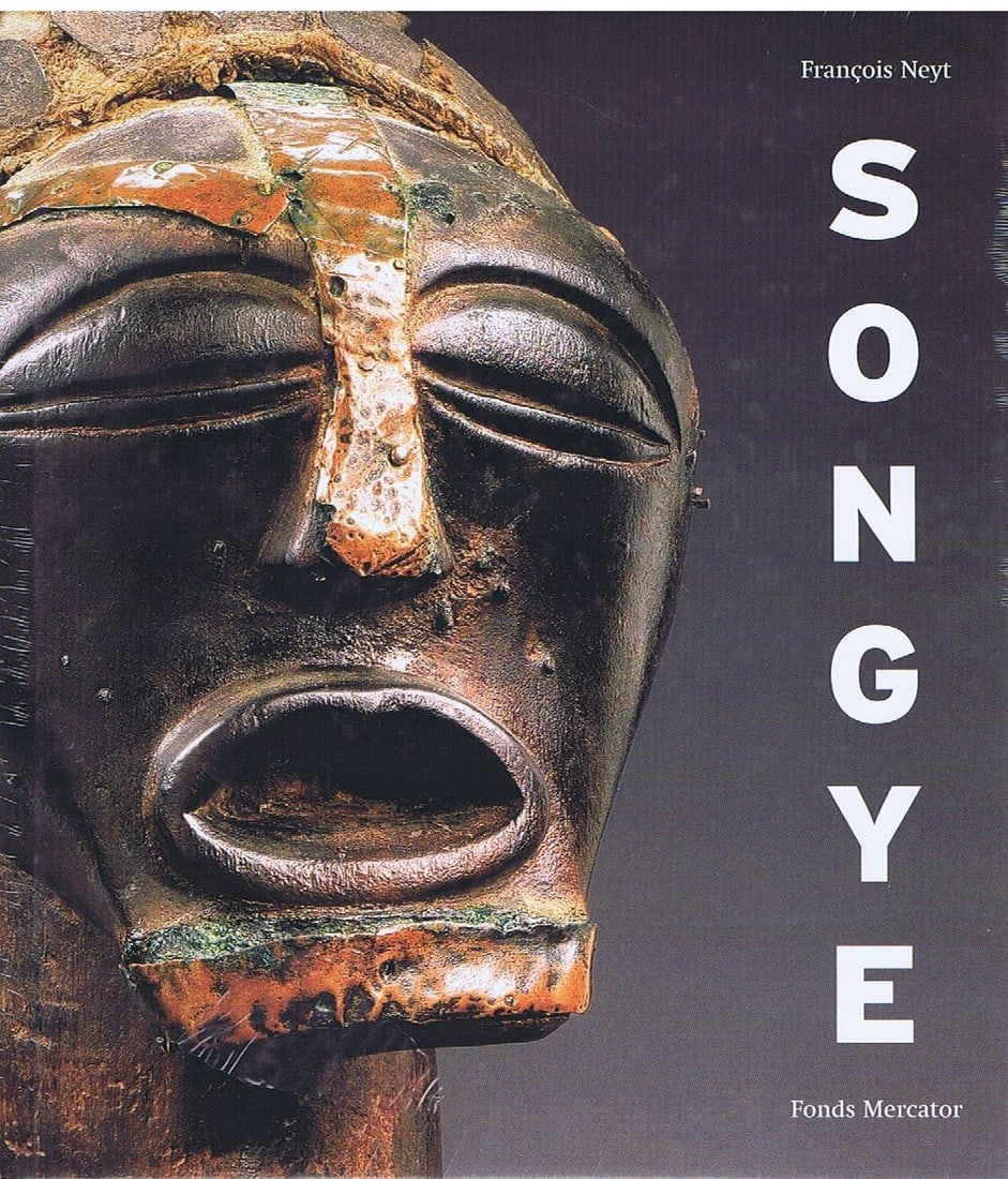 Songye. La redoutable statuaire Songye d'Afrique Centrale: Songye. La redoutable statuaire Songye d'Afrique Centrale Neyt, FrançoisAnvers: Fonds Mercator (2004)ISBN: 90-6153-554-9French Text/Edition398 pagesNumerous illustrationsHardcover with dust