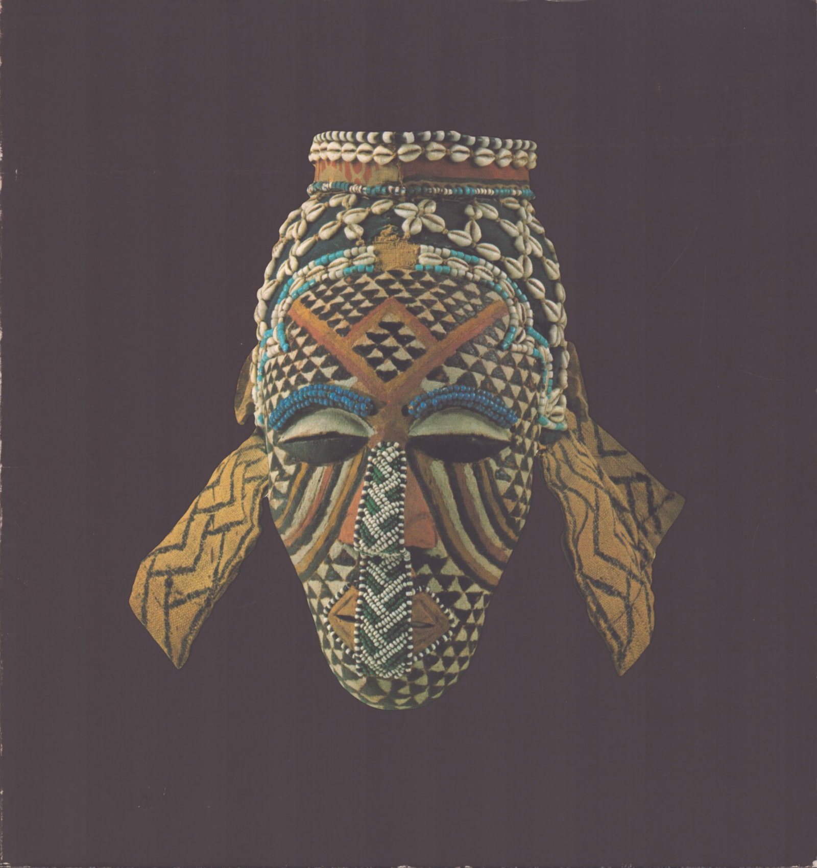 Designs for living. Symbolic Communication in African art (1 of 1)