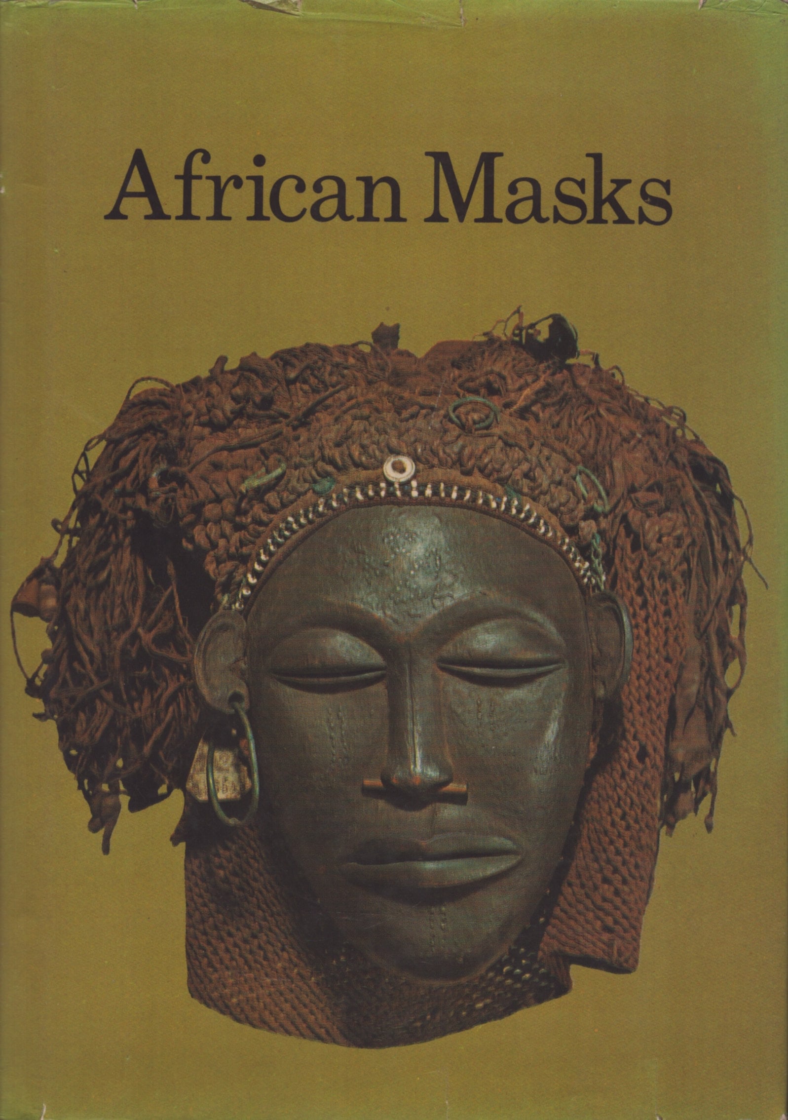 African Masks: African Masks Monti, Franco Middlesex: The Hamlyn Publishing Group Ltd. (1969) English Text/Edition 158 pages 69 plates in colour Hardcover with dust jacket 14 x 19 cm 468 g CHF 10 / 20