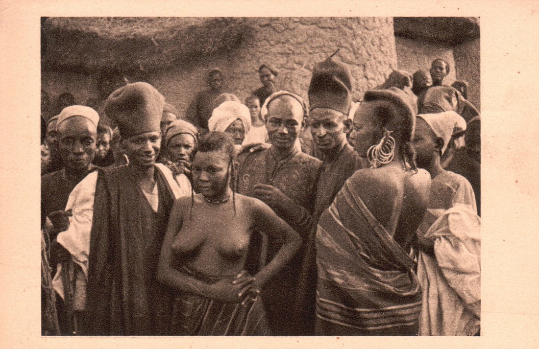 Postkarte, 35. Tchad: Postkarte, 35. Tchad CARTE POSTALE Afrique Equatoriale Française 35. - Tchad Bororos, Pasteurs Nomades de race Foulbé Photographie René Moreau Edition R. Bègue, 9, Rue Cauchois -