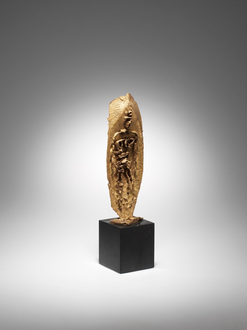 GERMAINE RICHIER (1904 - 1959) zugeschrieben: 71 GERMAINE RICHIER (1904 - 1959) zugeschrieben Figur Bronze. H 25 cm. Provenienz: Rudolf und Leonore Blum, Zumikon. Montiert auf Steinsockel. CHF 100 / 200 EUR 90 / 180