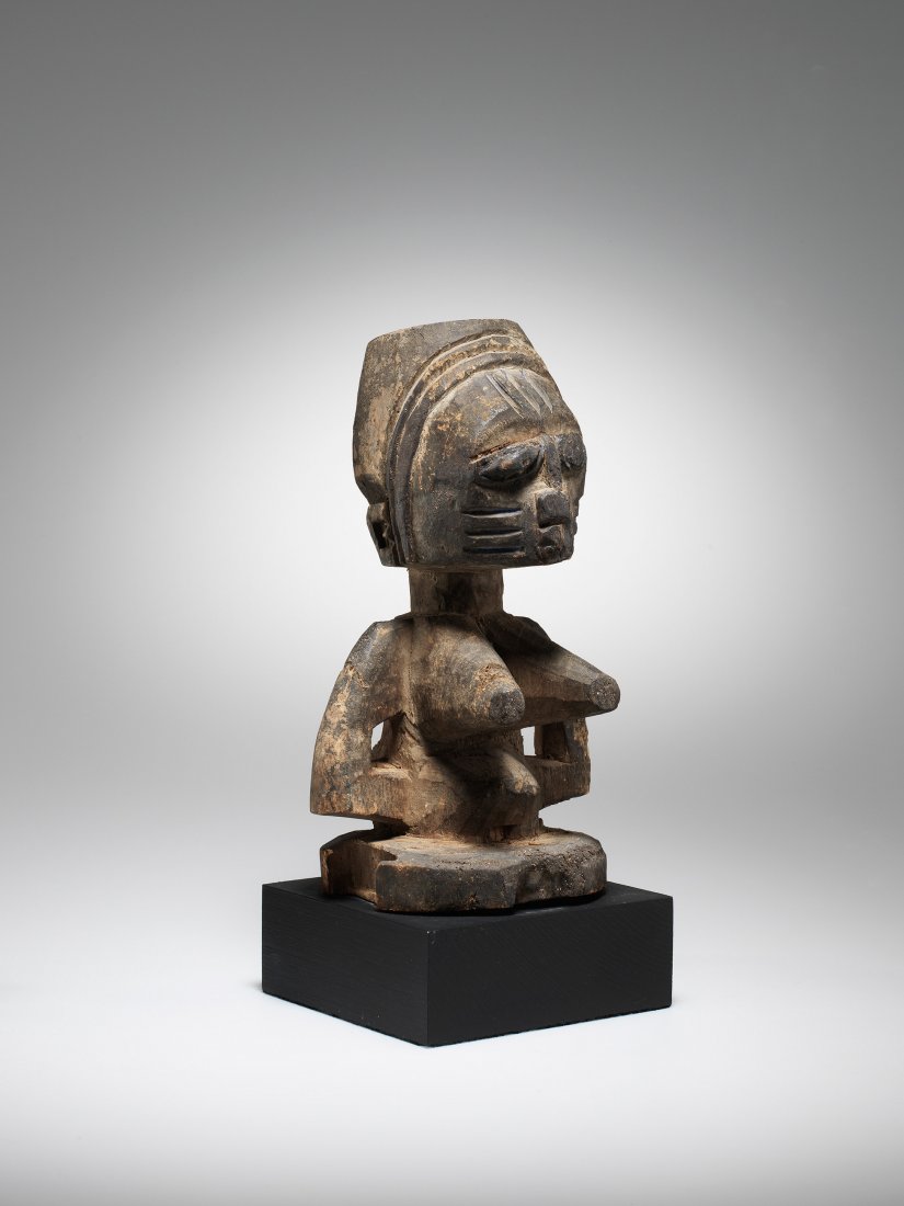 Weibliche Bueste (1 of 4)