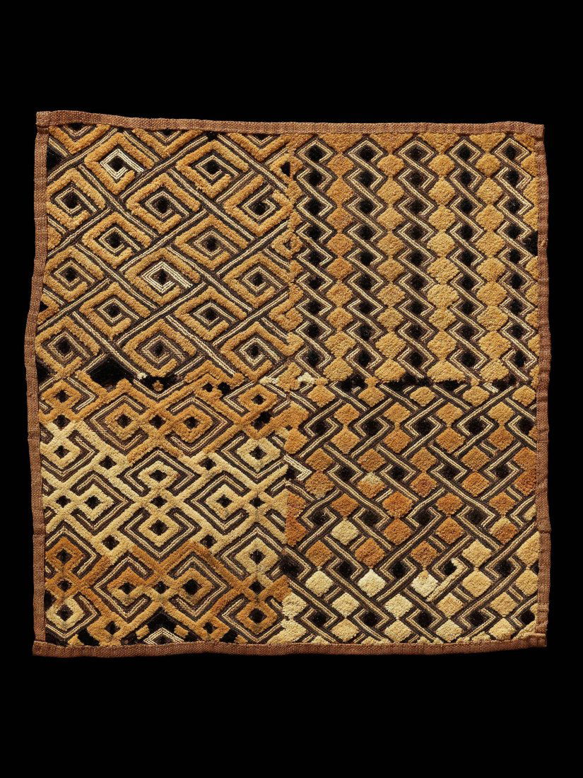 Raphia-Plueschgewebe (1 of 1)