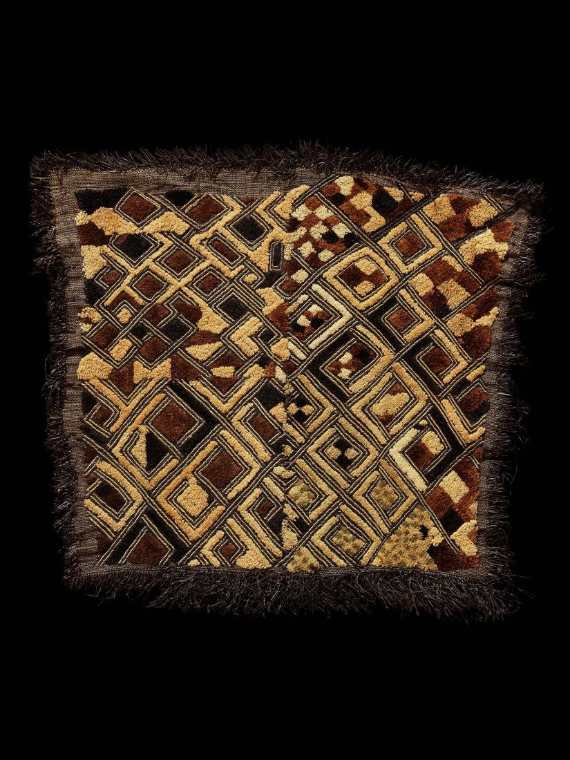 Raphia-Plueschgewebe (1 of 1)