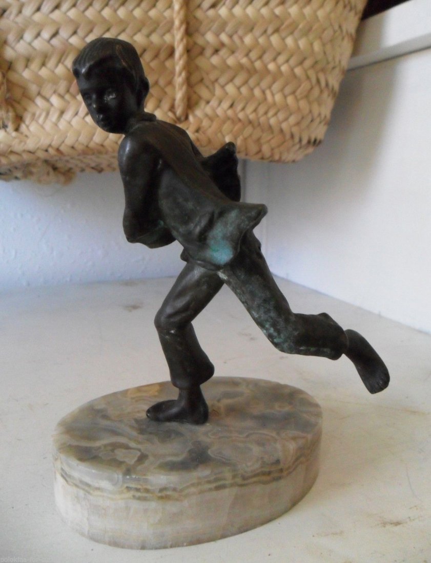 Vintage Antique Bronze SCULPTURE on Marble Oval Base (1 of 10)