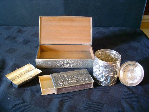 4PC'S OF EMBOSSED SILVER 15619 - 3
