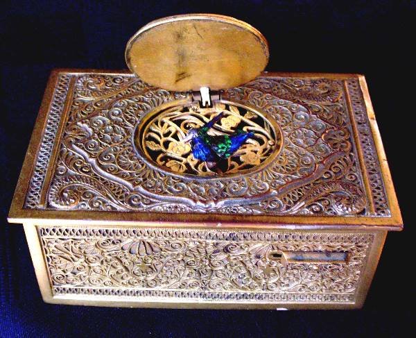 BRONZE MECHANICAL BIRD TABATIERE 2655