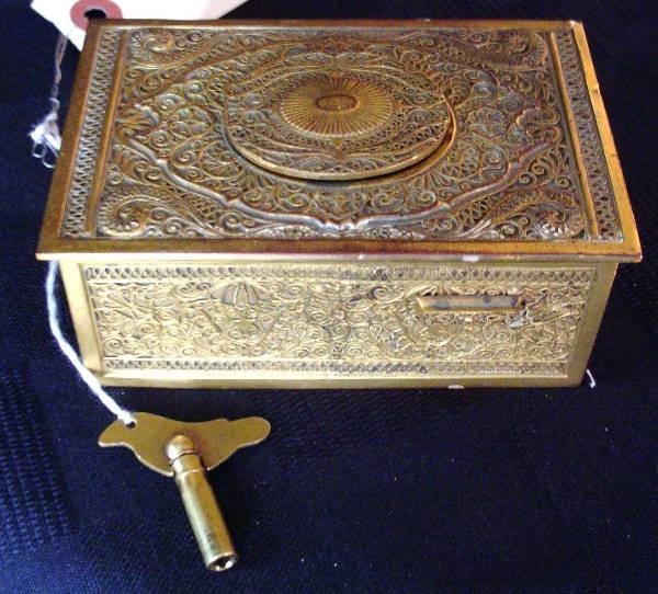 BRONZE MECHANICAL BIRD TABATIERE 2655 - 3