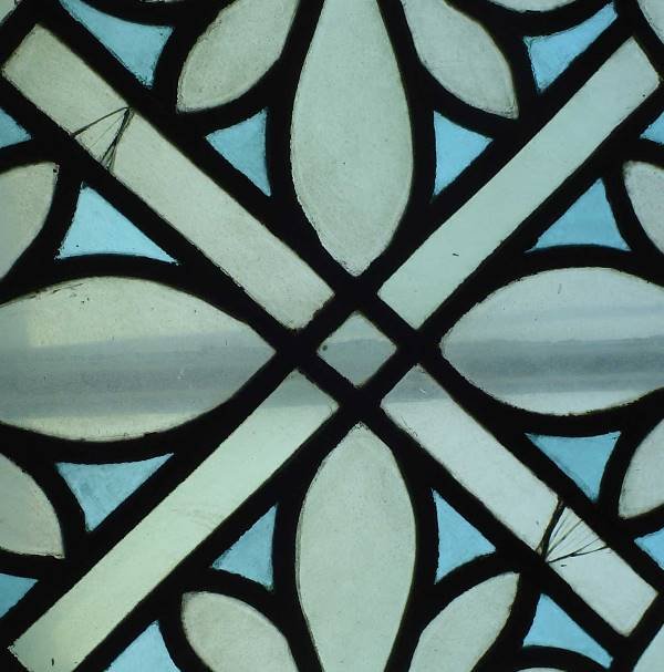 PAIR OF FLEUR DE LIS STAINED GLASS WINDOWS 15728 - 4