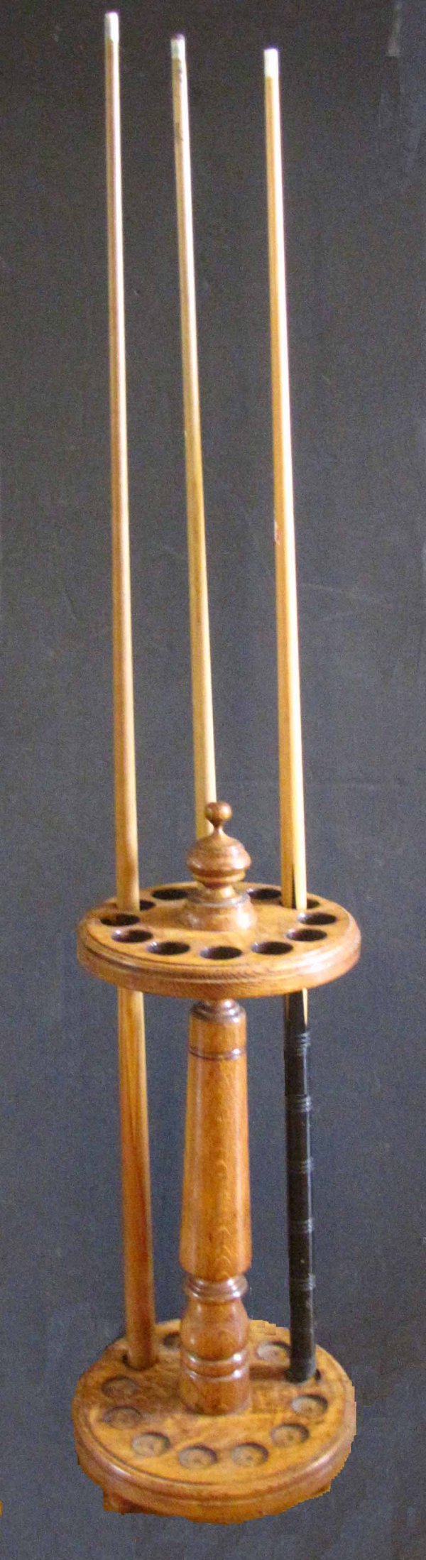 ANTQ. OAK FREE STANDING POOL CUE STICK HOLDER 3024
