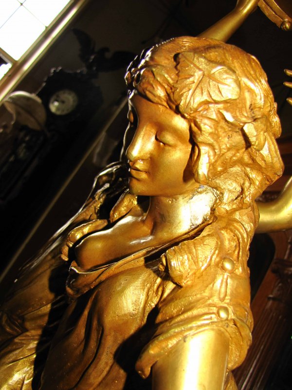 SGD CLOIDON BZ SCULPTURE 2 MAIDENS & CHILD 3715 - 3