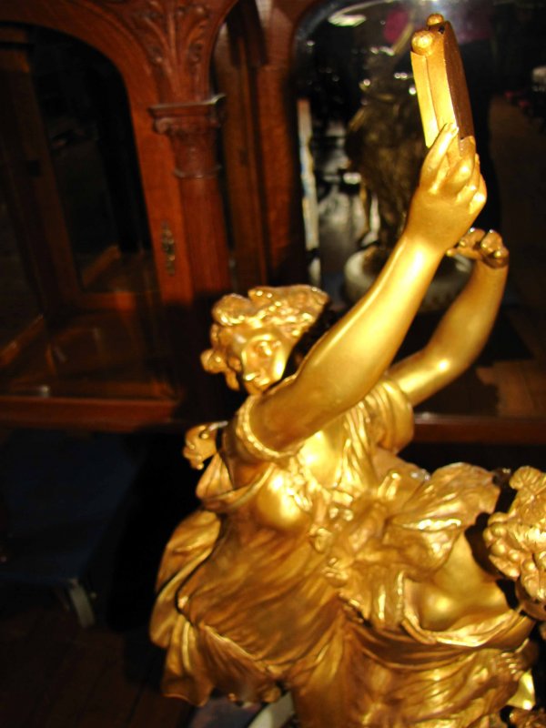 SGD CLOIDON BZ SCULPTURE 2 MAIDENS & CHILD 3715 - 5