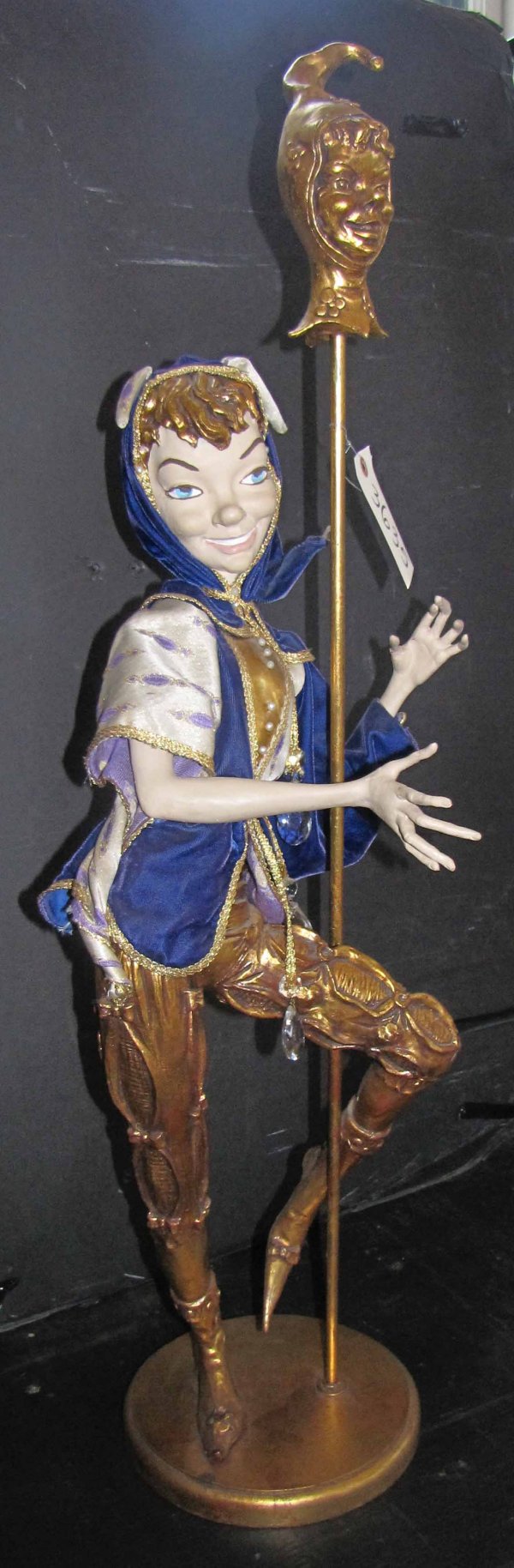 FESTIVE STATUE OF COURT JESTER W/ JEWELES 3635