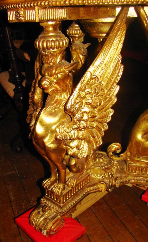 GOLD GUILDED GRIFFIN TBL W/ PIETRA DORA TOP 1633 - 4