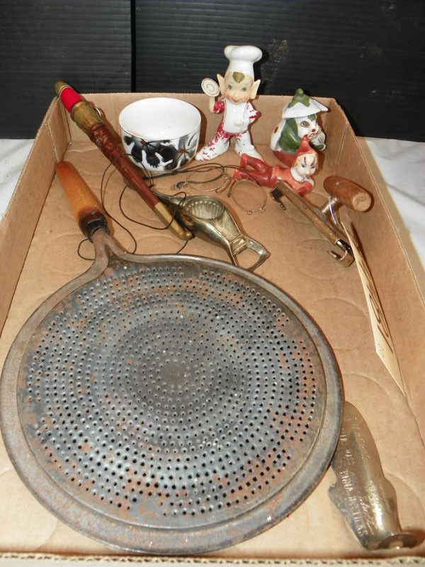 10PC LOT FIGURINES KITCHEN GADGETS GLASSES ETC 4481: Ten piece box lot of three figurines, antique wire spectacles, knife in tooled leather case, two bottle openers, bowl, strainer and show horn. Various sizes. Age: C.1900. material: Various