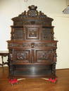 426: CARVED FIGURAL CABINET WITH CROWN TOP (1606)