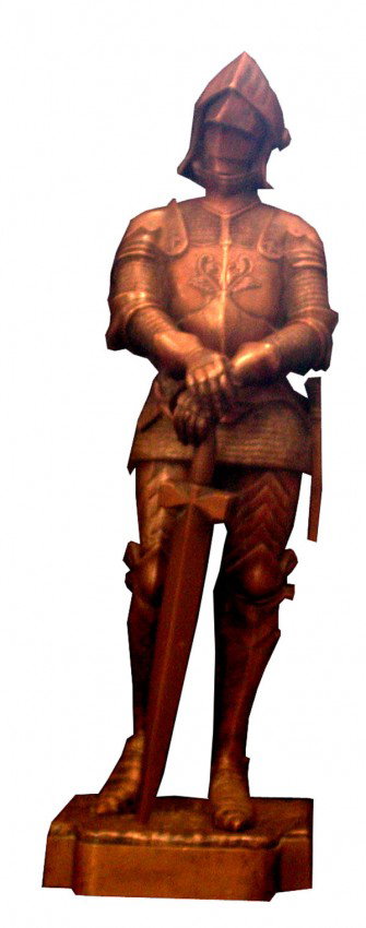 SM BRONZE KNIGHT STATUE W/SWORD 14568: Stunning cast bronze sculpture of knight in armor with exceptional cast details. Upon close inspection of this bronze we found that a knife at his side is broke and the tip of the sheath is broke, ple