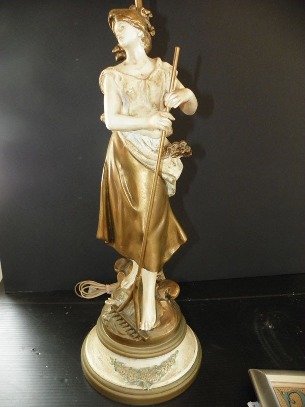 TABLE LAMP OF LADY DECORATIVE FRINGED SHADE (1514) - 2