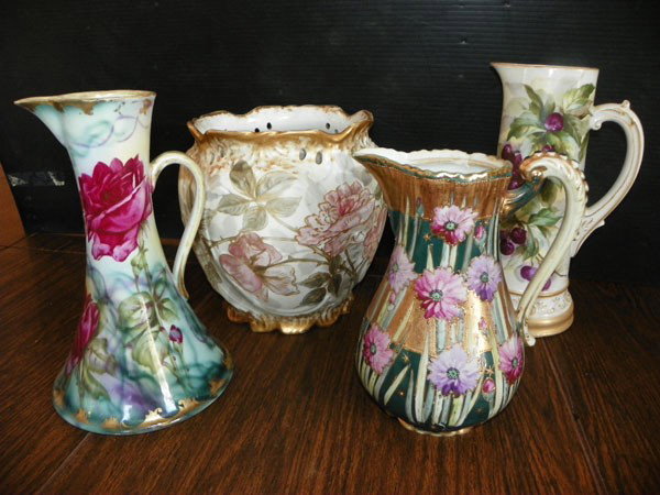 4 PC PORCELAIN LOT 3 PITCHERS 1 PLANTER 2280