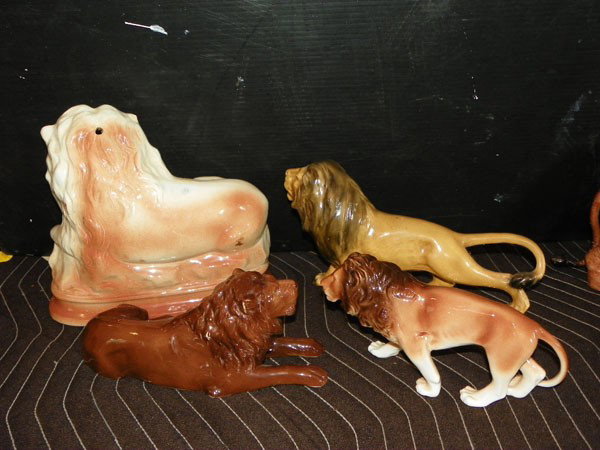 4 PORC LION STATUES W/ ROYAL DUX STAFFORDSHIRE 2289 - 2