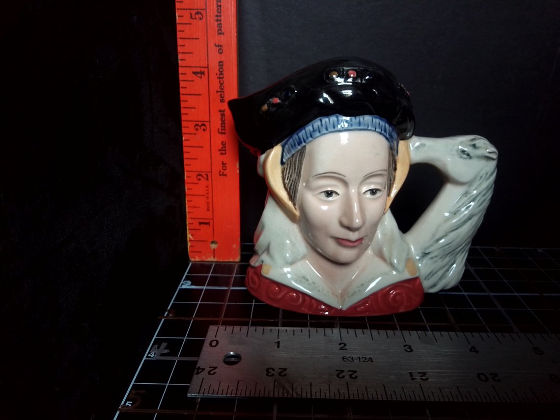 Royal Doulton Toby mug- 1979 Anne of Cleves: Royal Doulton Toby mug- 1979 Anne of Cleves