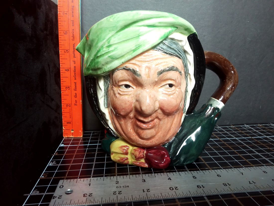 Royal Doulton Toby mug- Large Sairey Gamp, rare mark? (1 of 5)