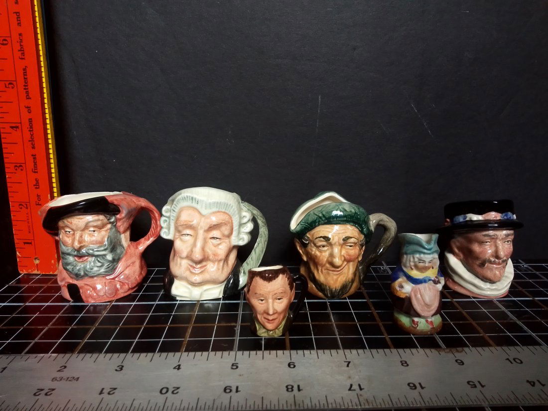 5 Small Royal Doulton Toby mugs 1 Miniature Japan- Falstaff, Lawyer, Beefeater, Uriah Heep + (1 of 8)