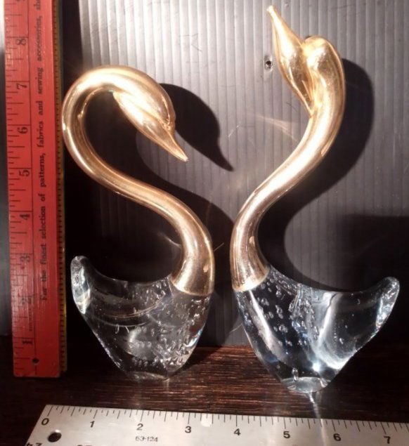 Pair of mid-century modern bubble blown glass and brass swans Pairpoint attributed (1 of 9)