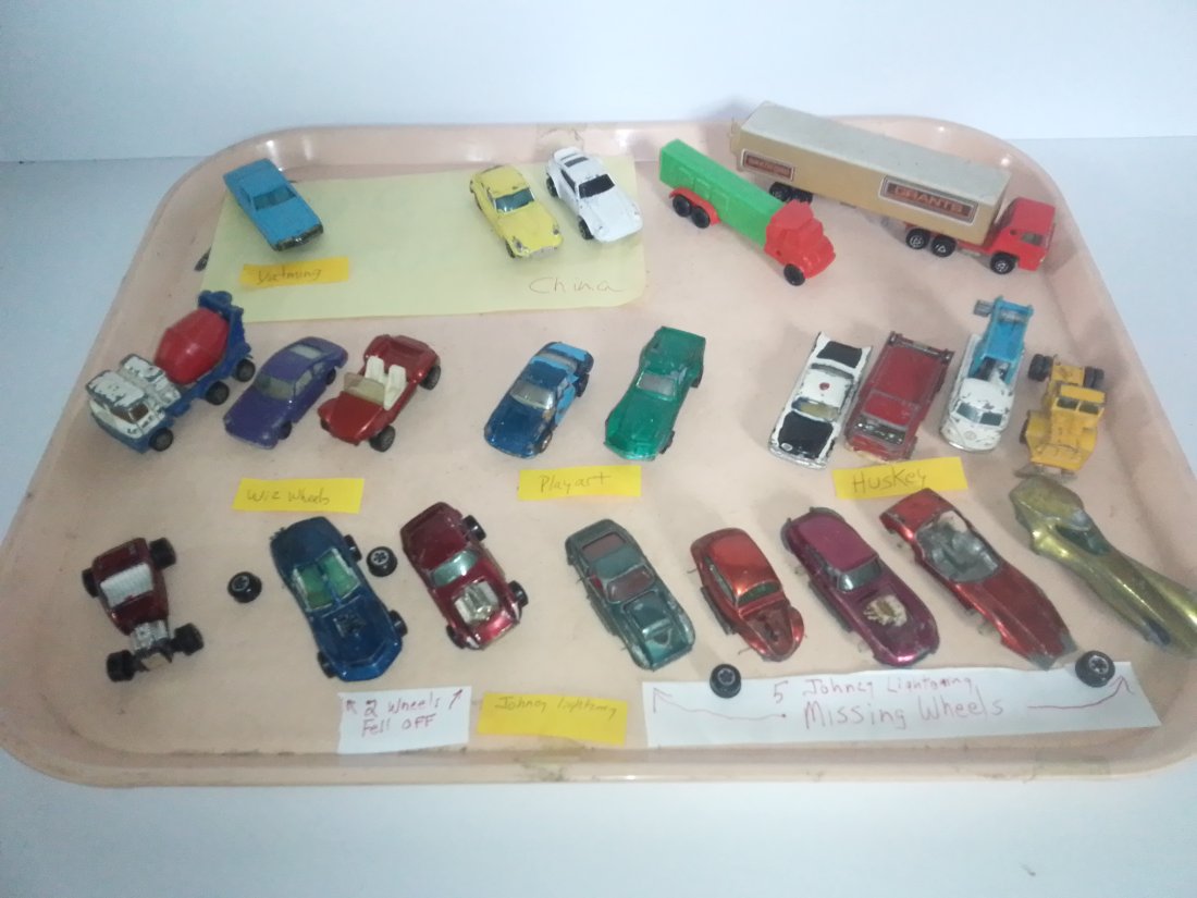 Vintage Lot of 22 toy cars,  Johnny lightning, husky, play art, wiz wheels, Yatming and others. (1 of 9)