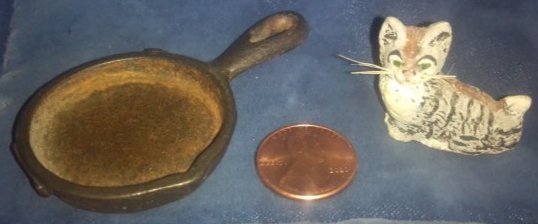 Vintage dollhouse items, cast iron pan and German cat (1 of 5)