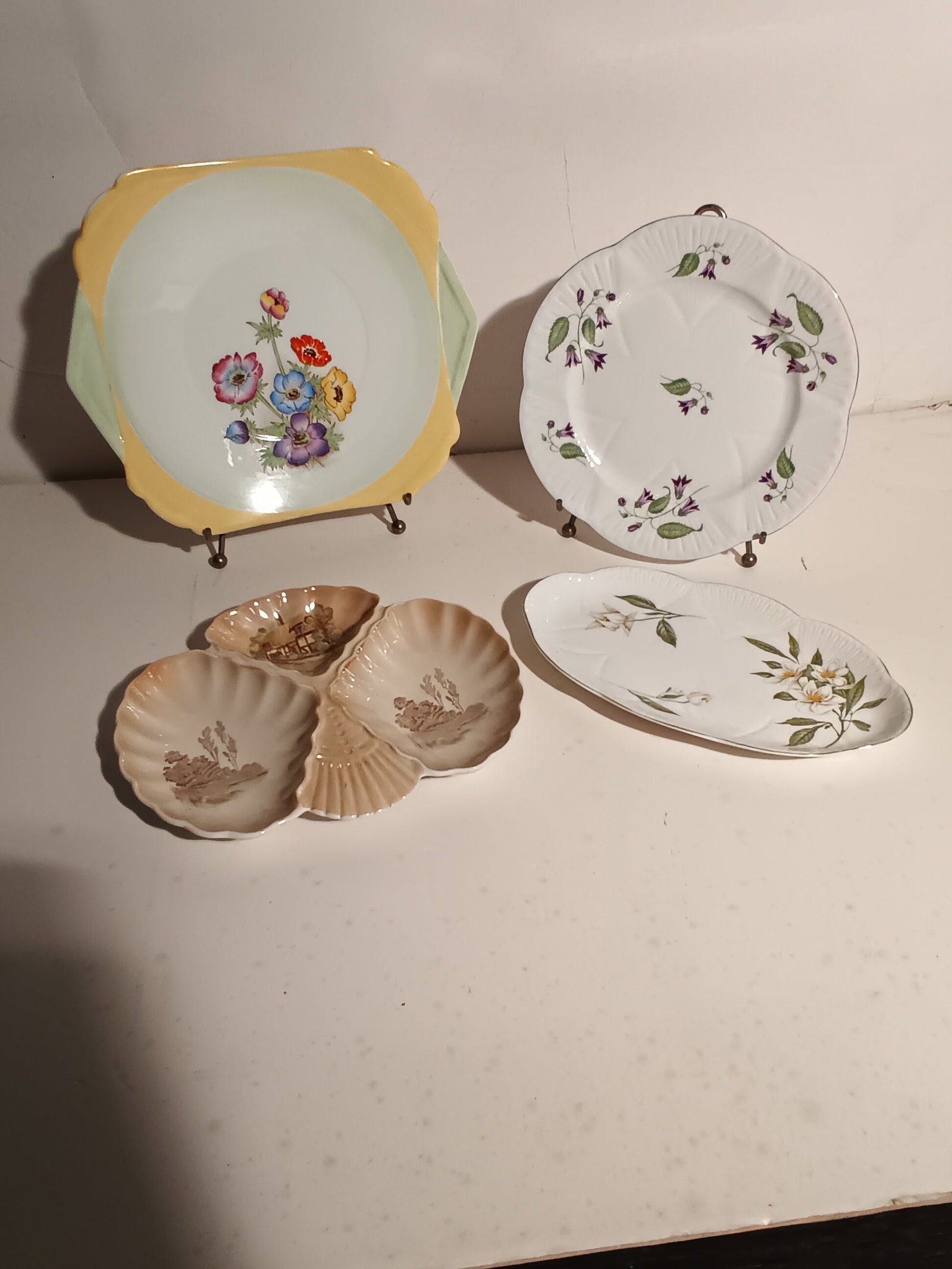 Shelley china lot - 2 Single plates, art deco & campanula, 1 divided Old England, 1 oval lyringa: Shelley china lot - 2 Single plates, art deco & campanula patterns,1 divided dish Old England pattern and 1 oval lyringa pattern. Please help me get to 500 followers so I may be able to send out prior