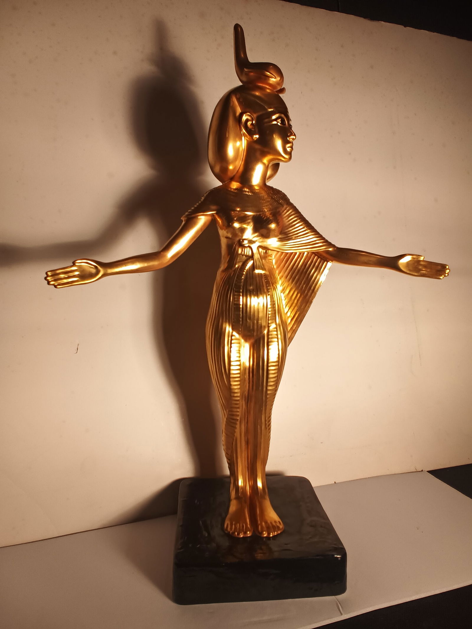 Egyptian goddess Selket Bicentennial Boehm limited issue #441 porcelain statue 16 3/4" tall (1 of 9)