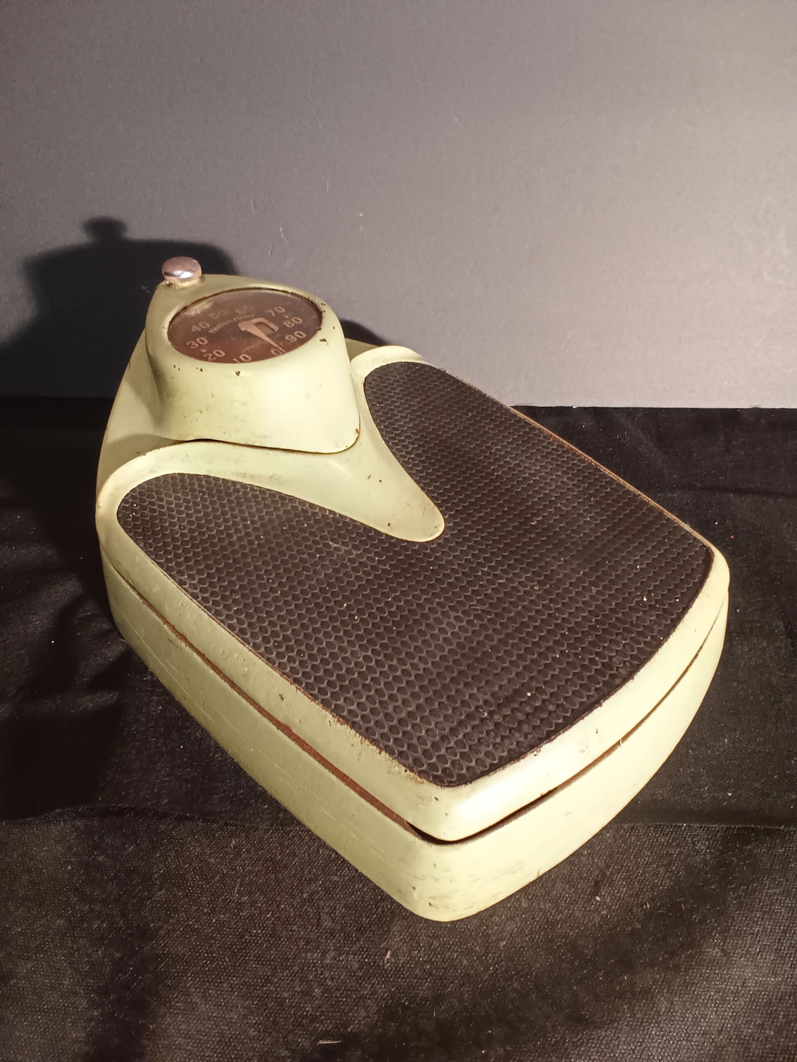 MCM green art deco Retro Continental skill works health o meter cast iron scale, 300lb. Max (1 of 5)