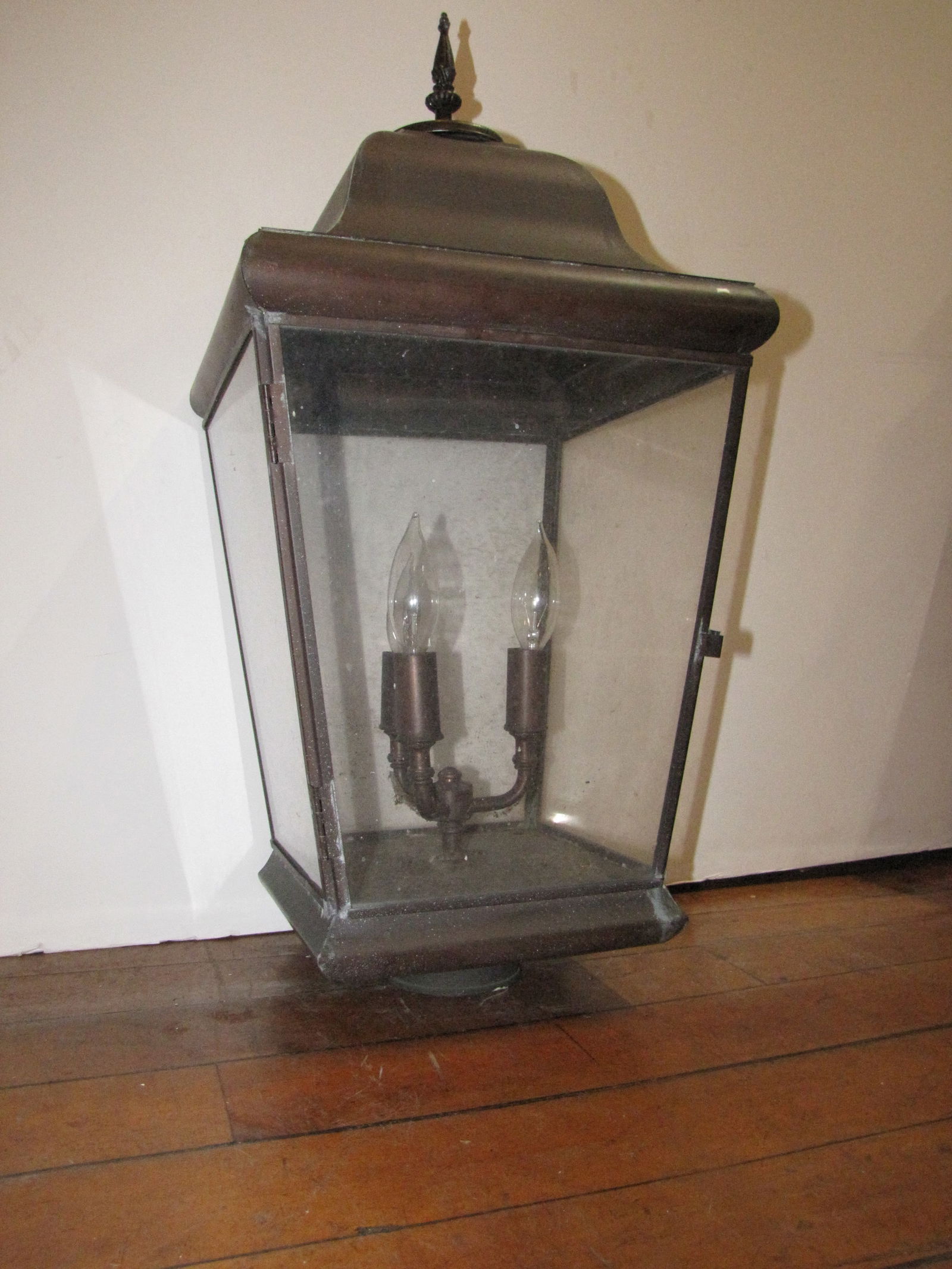Vintage Tapered square Brass & Glass Post lantern Top, 3 bulb w/ hinged door 3" Post (1 of 7)