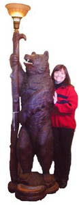 543: LIFE SIZE BLACK FOREST BEAR TORCHIERE LIGHT 13904