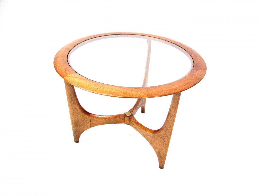 Elegant Mid-Century Lane Walnut Side Table (1 of 9)