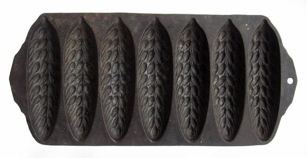 Griswold #2800-633 wheat and corn stick pan. Pat #: Griswold #2800-633 wheat and corn stick pan. Pat #73,326. Good condition with only light surface rust mostly on back.