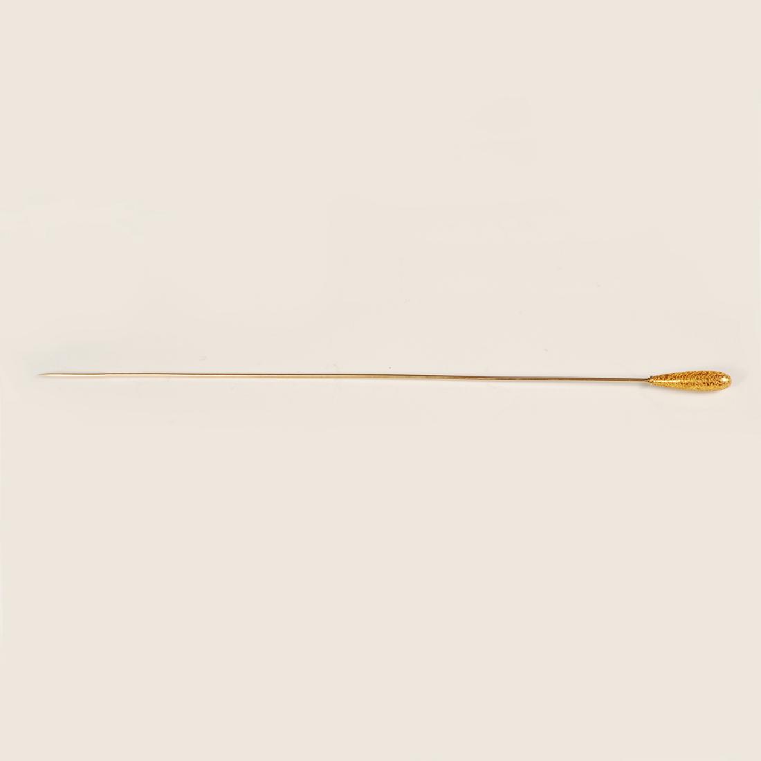 A Russian gold hat pin, circa 1900 (1 of 3)