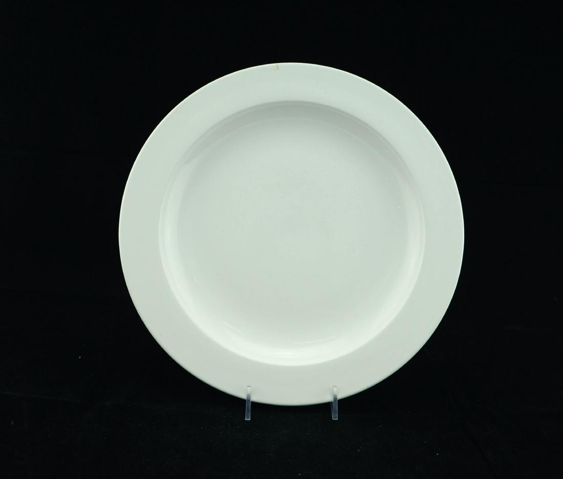 Eva Zeisel, Rare Pinnacle Line Dinner Plate: Eva Zeisel, a rare Dinner Plate designed for the Pinnacle line, 1949-1950, produced at Toki City, Japan for United China and Glass International, stamped on the reverse International Pinnacle Shape De