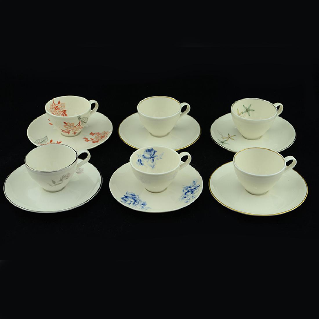 Eva Zeisel, Museum After Dinner Cups & Saucers: Eva Zeisel, a group of six After Dinner Demitasse Coffee Cups and Saucers from the Museum Service, in Constellation and Contempo, Dawn Rose, Mandalay (designed by Ching-chih Yee), two in gold Symmetra