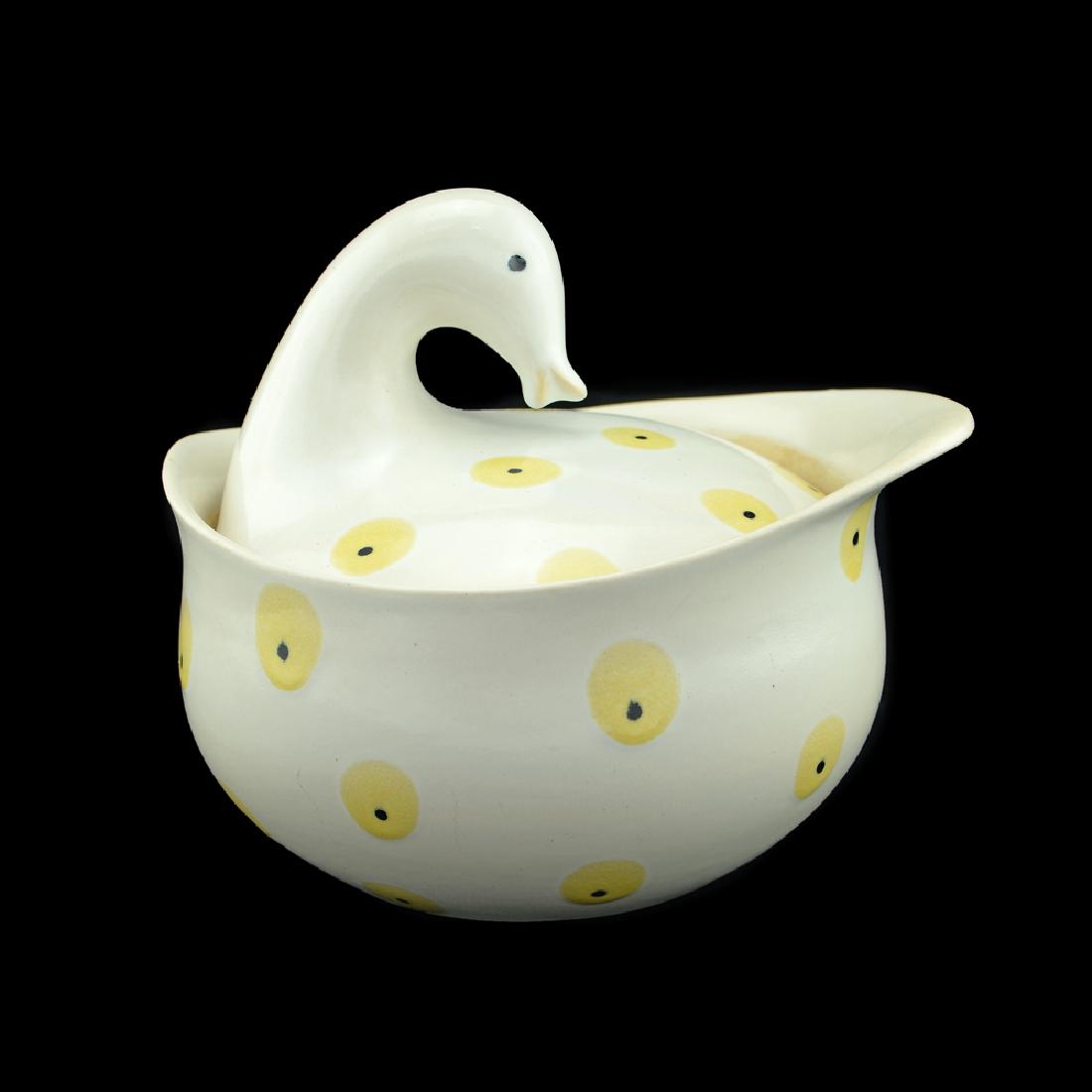 Eva Zeisel, Rare Monmouth Bird's Eye Casserole: Eva Zeisel, an extremely rare covered bird-form two-quart Casserole with a rare experimental peacockÂ’s eye decoration, almost certainly painted by Zeisel herself, Eva Zeisel Fine Stoneware, Monmou