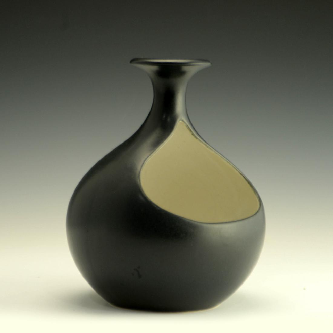 Rare Zeisel Kispester-Granit Vessel (1983): Eva Zeisel, an extremely rare Vessel, the underside stamped with factory mark, Granit Eva Zeisel Design, Kispester-Granit, Budapest, Hungary, 1983. Matte glaze stoneware. Height 7 1/2 in., width 6 in.