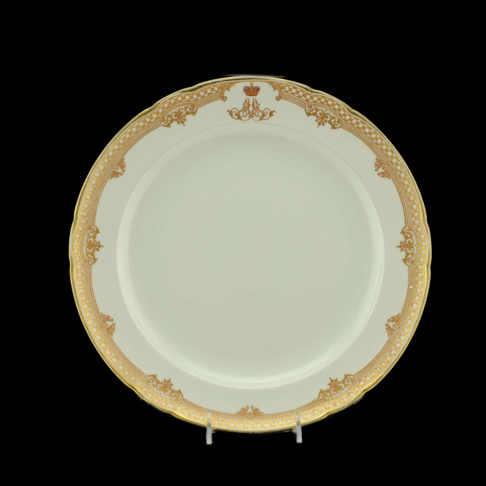 Grand Duke Alexander Alexandrovich Porcelain Charger: A Russian porcelain charger plate from the Banquet Service of Grand Duke Alexander Alexandrovich, Imperial Porcelain Factory, period of Alexander II (1855-1881), circa 1860-1870. Decorated with gilded