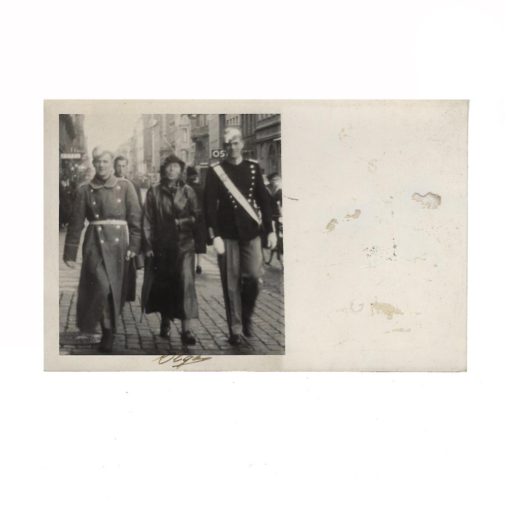 Autographed photo-postcard of Grand Duchess Olga Alexandrovna (1 of 1)