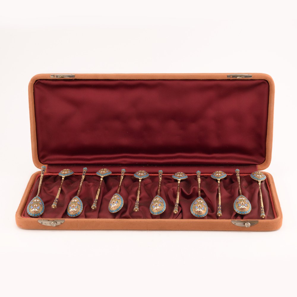 A set of Saltykov cloisonné enamel spoons in a case (1 of 5)