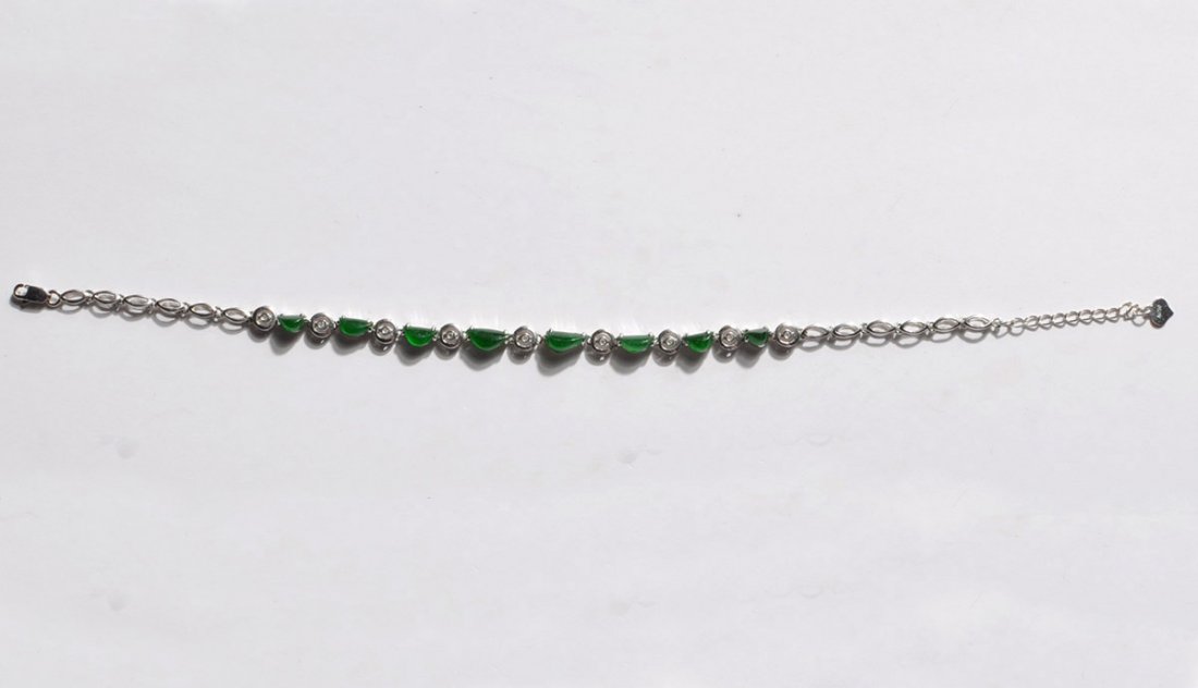 18K Gold Natural Jadeite Bracelet (1 of 3)
