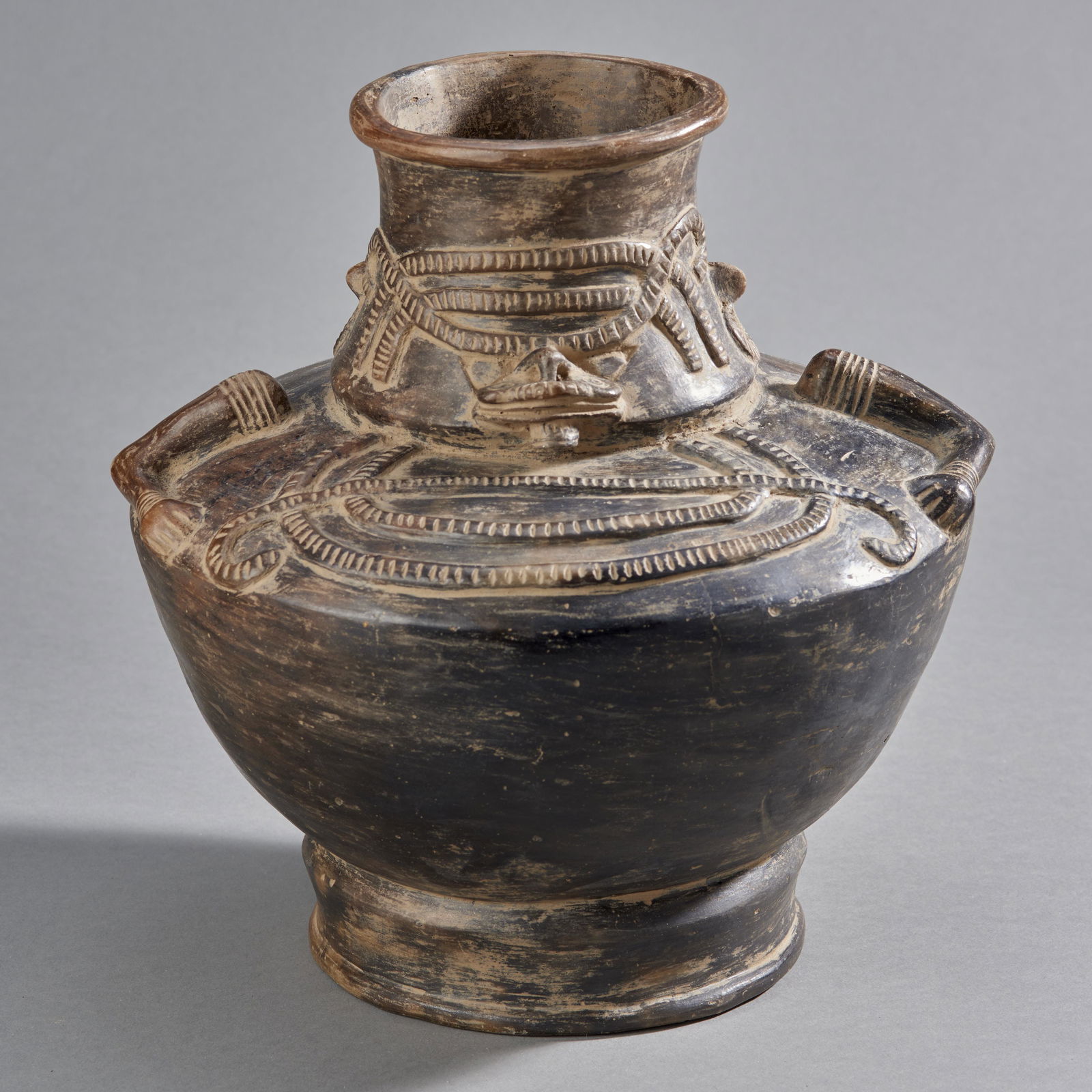 Large Pre-Columbian Effigy Jar (1 of 1)