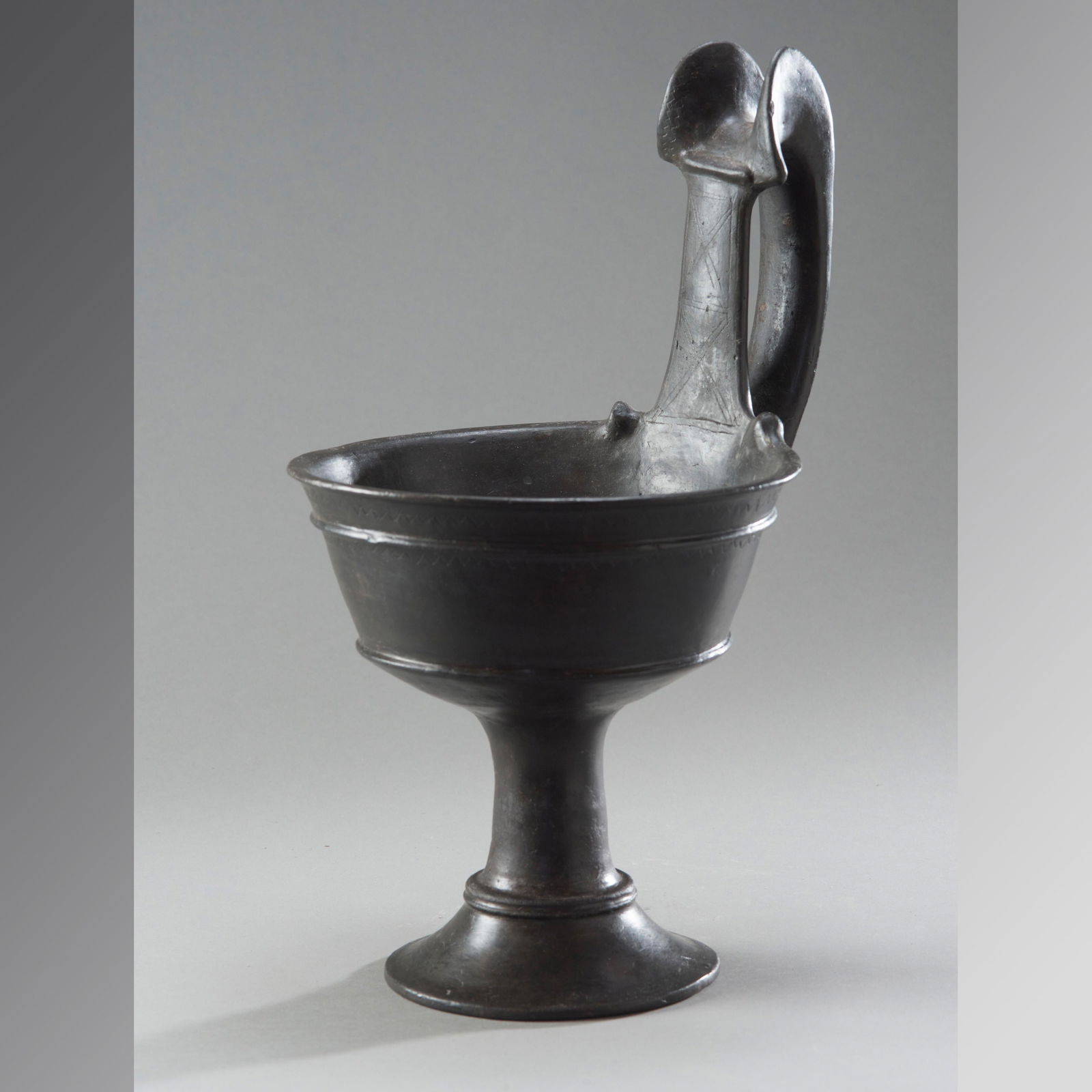 Very Large Etruscan Vessel (1 of 3)